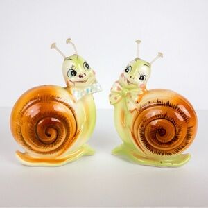 Vintage ENESCO Anthropomorphic Snappy The Snail Salt and Pepper Shakers